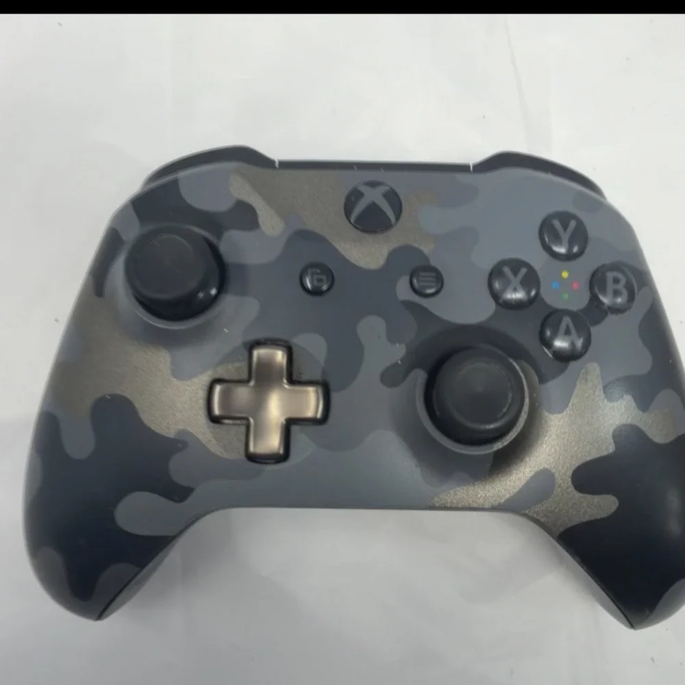 Microsoft Xbox One Wireless Controller Model 1708 Midnight Forces II Camo Blue